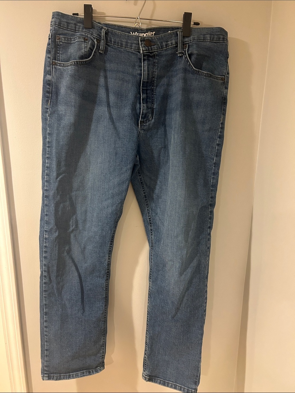 Wrangler Blue Slim Straight Men's Jeans